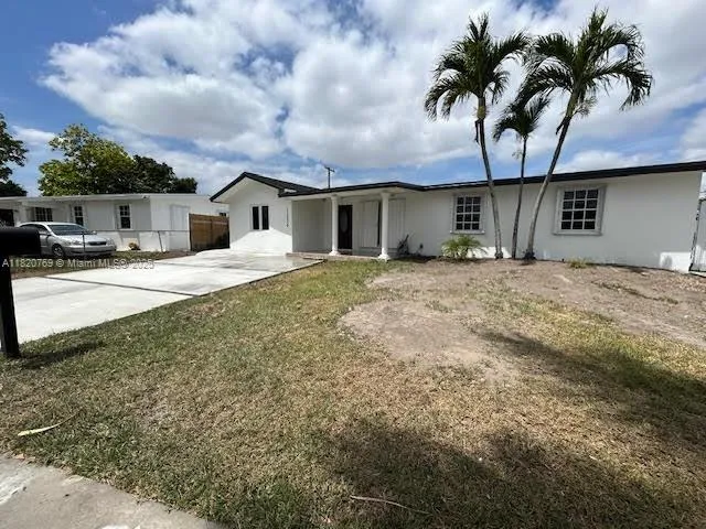 11225 SW 47th Ter, Miami FL 33165