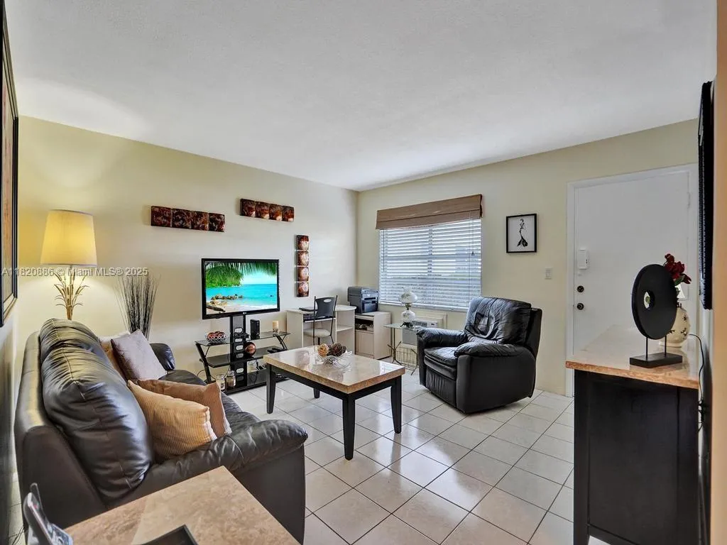 16901 NE 13th Ave # 110, Miami FL 33162