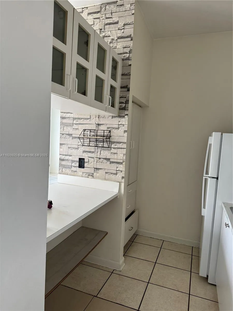 Hialeah, Hialeah Gardens FL 33016