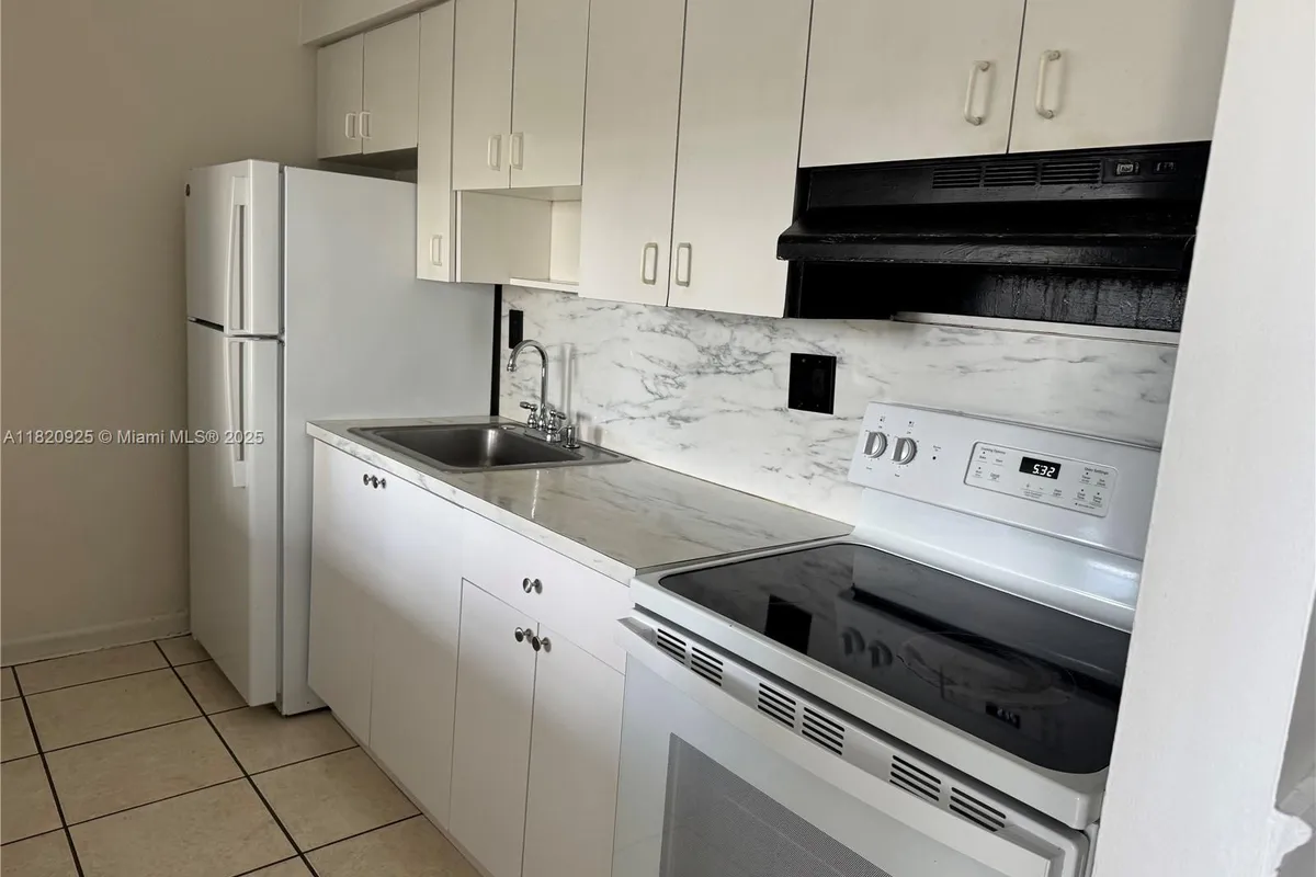 Hialeah, Hialeah Gardens FL 33016
