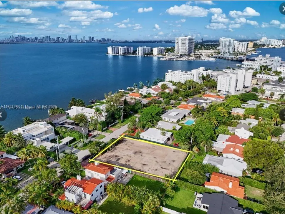 1785 Bay Dr, Miami Beach FL 33141