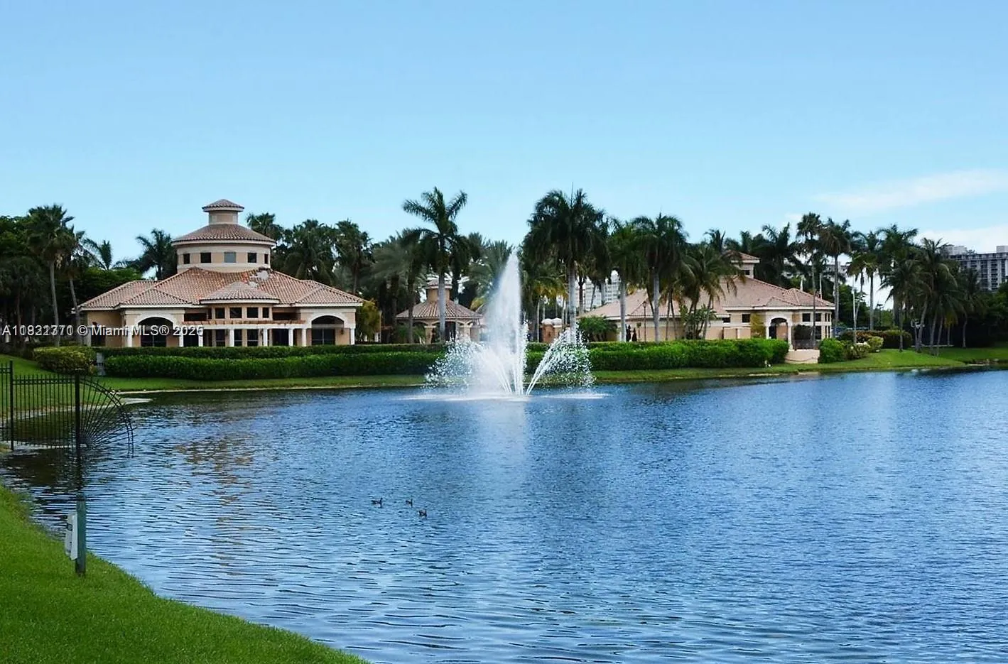4 bedroom 2 bath for rent at 957 N Harbor View North w/DOCK, Hollywood FL 33019