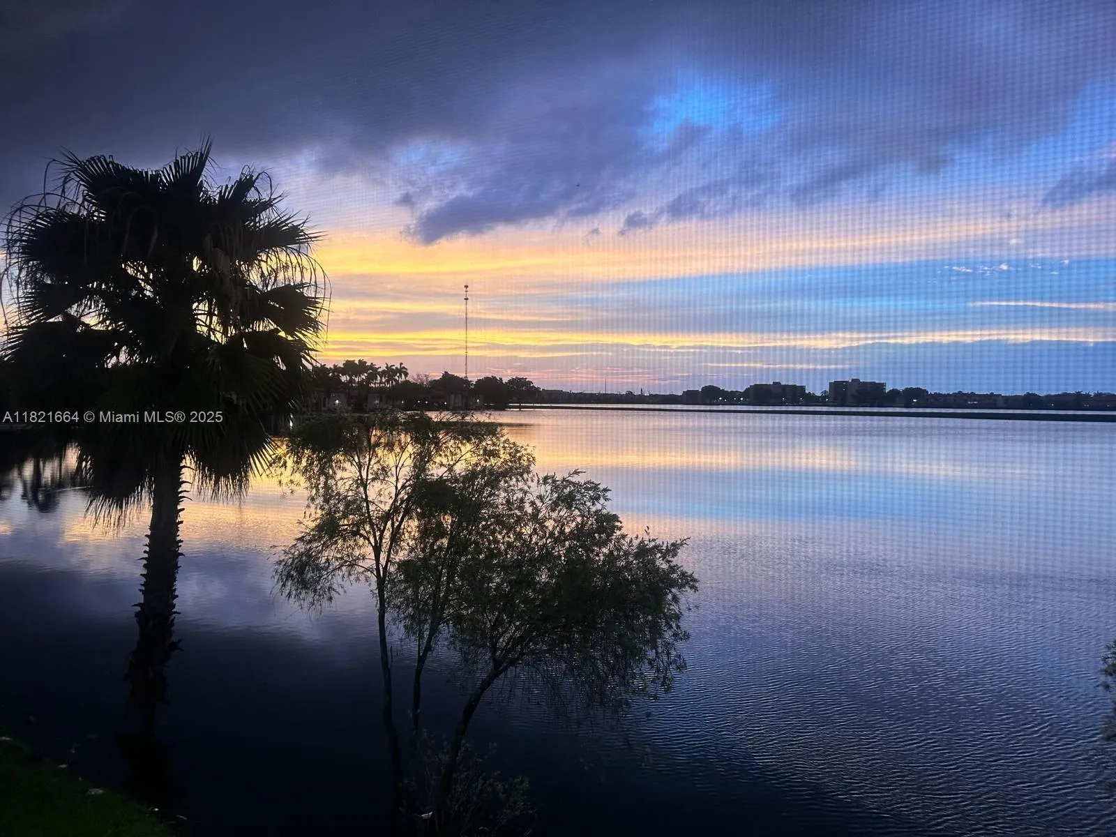 2 bedroom 2 bath for rent at 471 Ives Dairy Rd # 3, Miami FL 33179