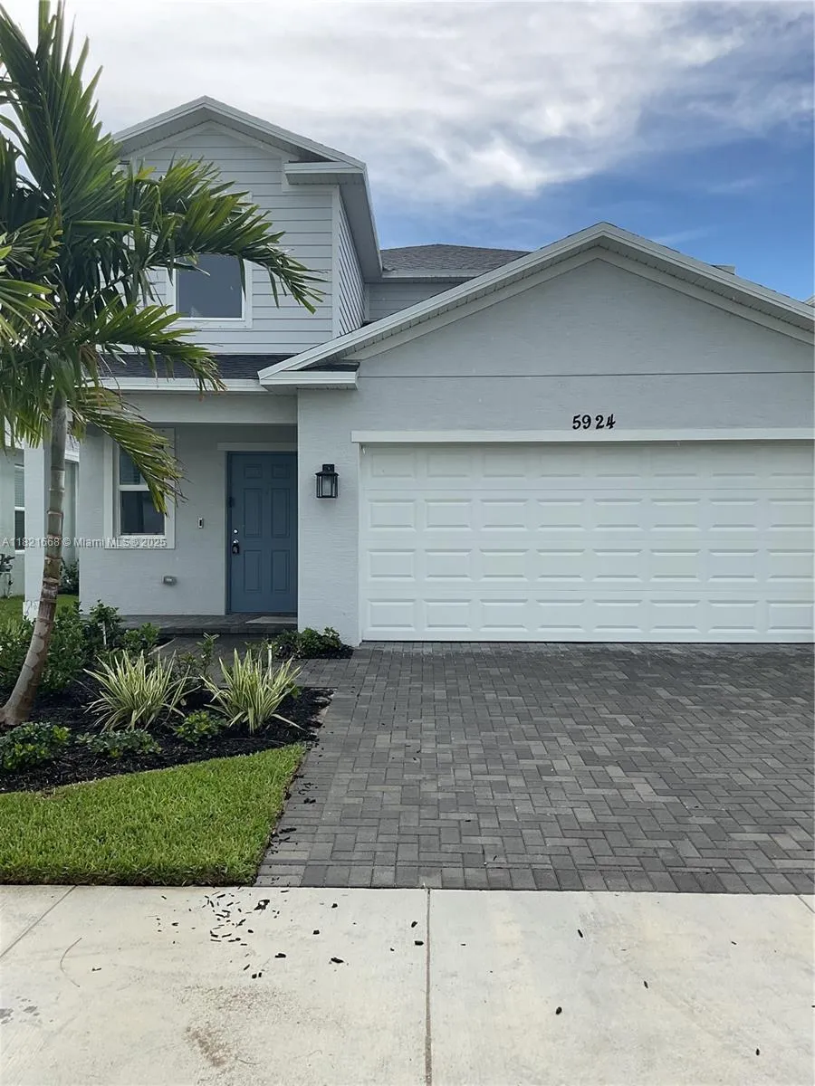5924 NW Fairfox Way, Port St. Lucie FL 34987