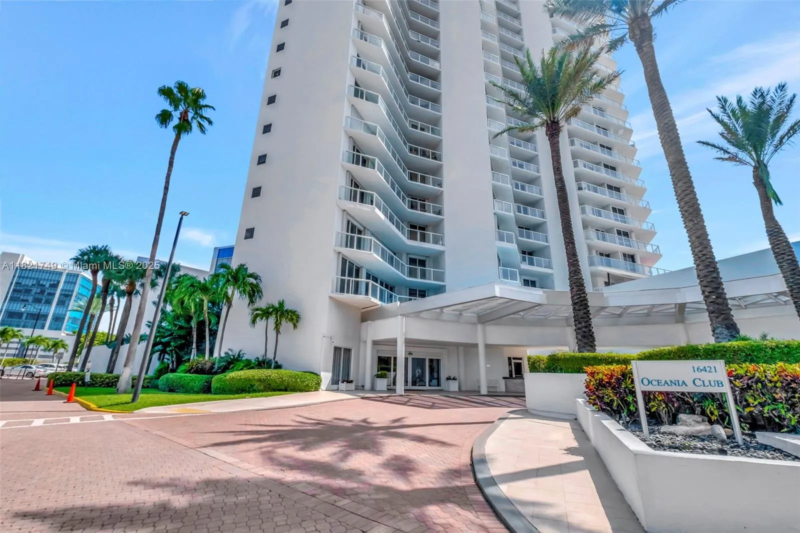 3 bedroom 2 bath for sale at 16425 Collins Ave # 311, Sunny Isles Beach FL 33160