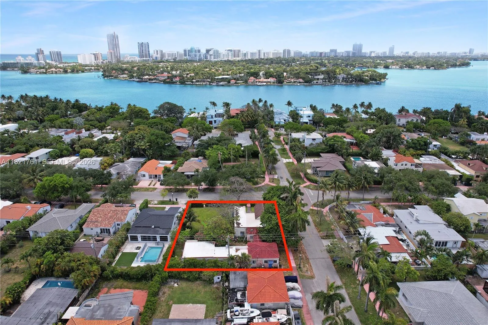 1423 Biarritz Dr, Miami Beach FL 33141