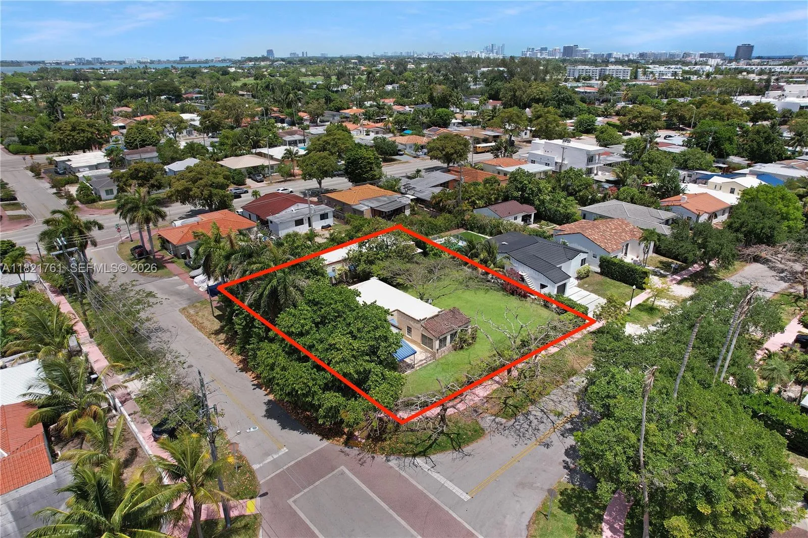 1423 Biarritz Dr, Miami Beach FL 33141