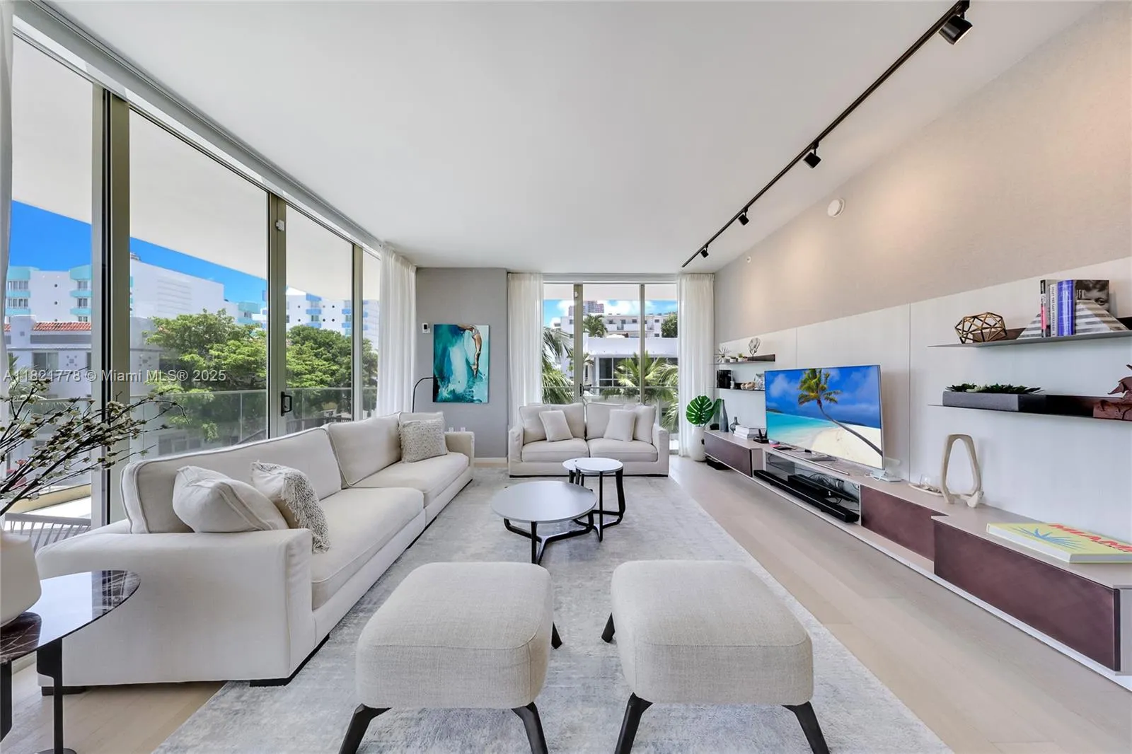 300 Collins Ave # 3D, Miami Beach FL 33139