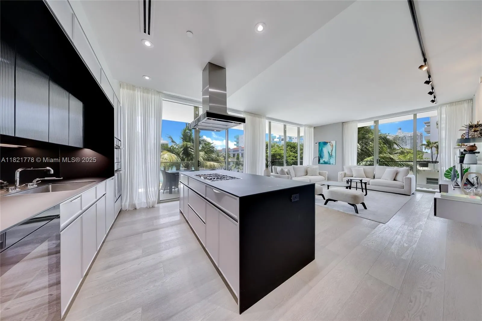 300 Collins Ave # 3D, Miami Beach FL 33139