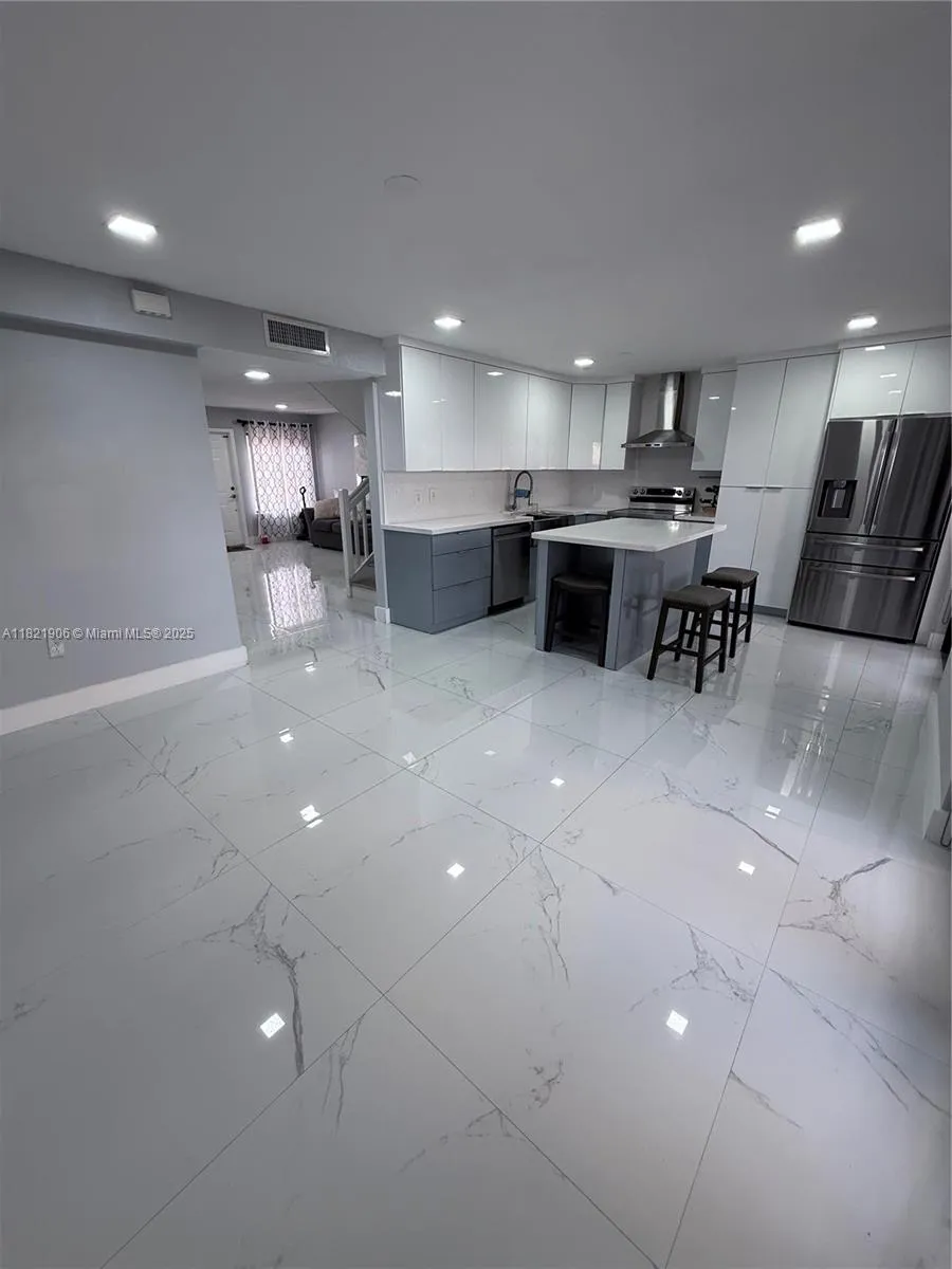 11115 W Okeechobee Rd # 119, Hialeah Gardens FL 33018