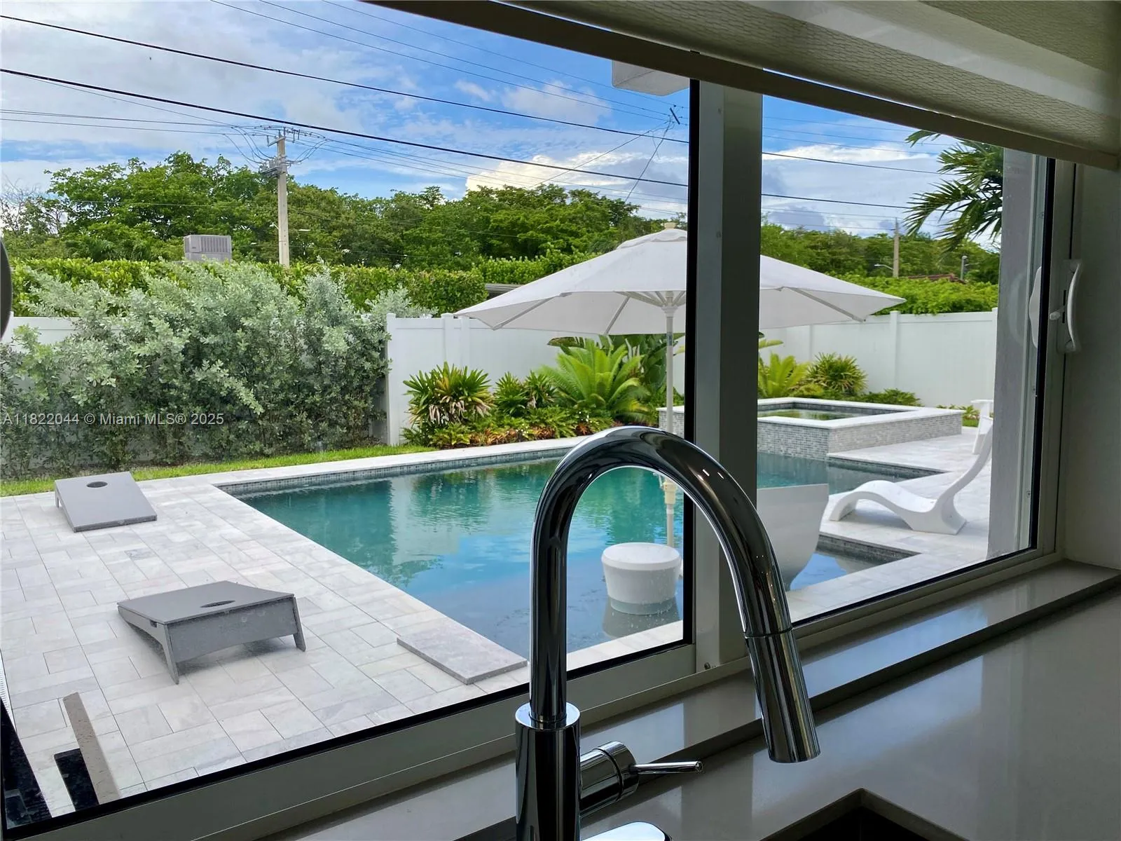 1321 Garfield St, Hollywood FL 33019