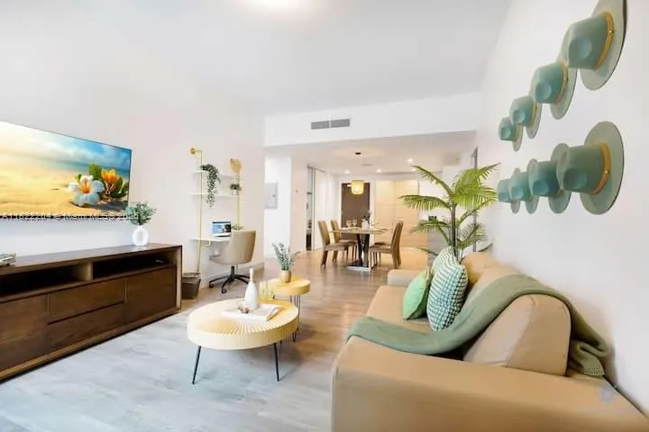 777 N Ocean Dr # N521, Hollywood FL 33019