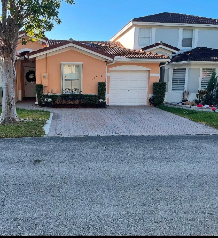 2 bedroom 2 bath for sale at 16388 SW 47th Ter, Miami FL 33185
