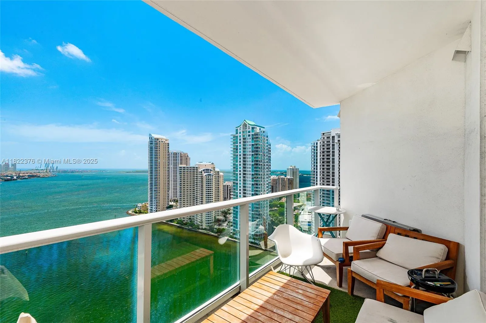 2 bedroom 2 bath for sale at 300 S Biscayne Blvd # 2612, Miami FL 33131
