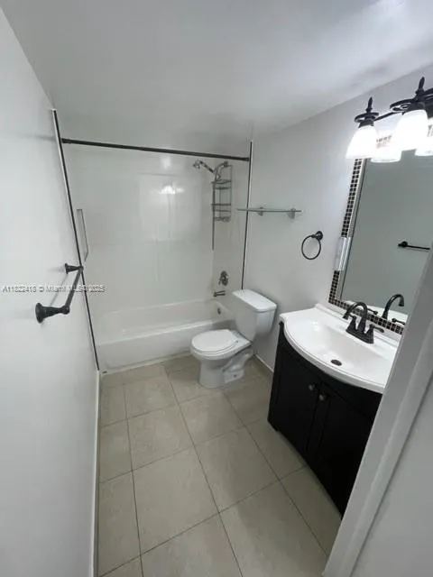 6135 NW 186th St # 205, Hialeah FL 33015