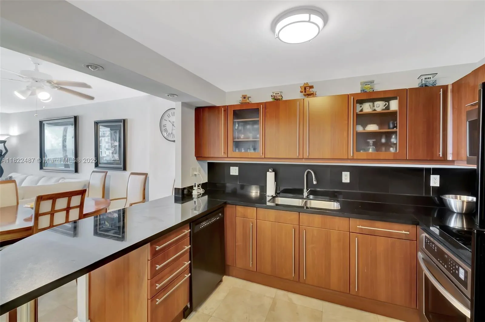 2301 Collins Ave # 1425, Miami Beach FL 33139