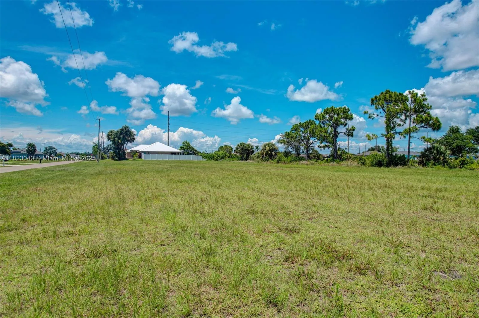 2625 NE 5th Pl, Cape Coral FL 33909