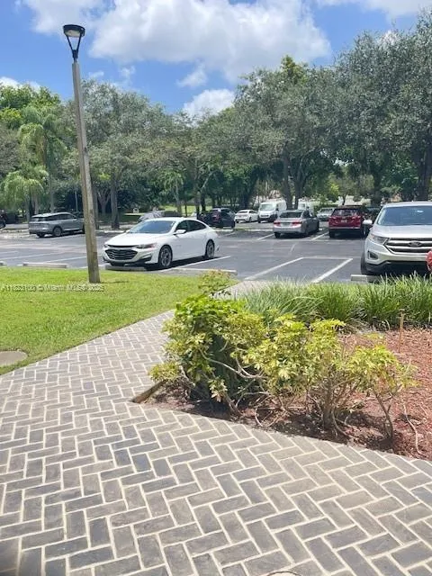 3100 W Rolling Hills Cir # 101, Davie FL 33328
