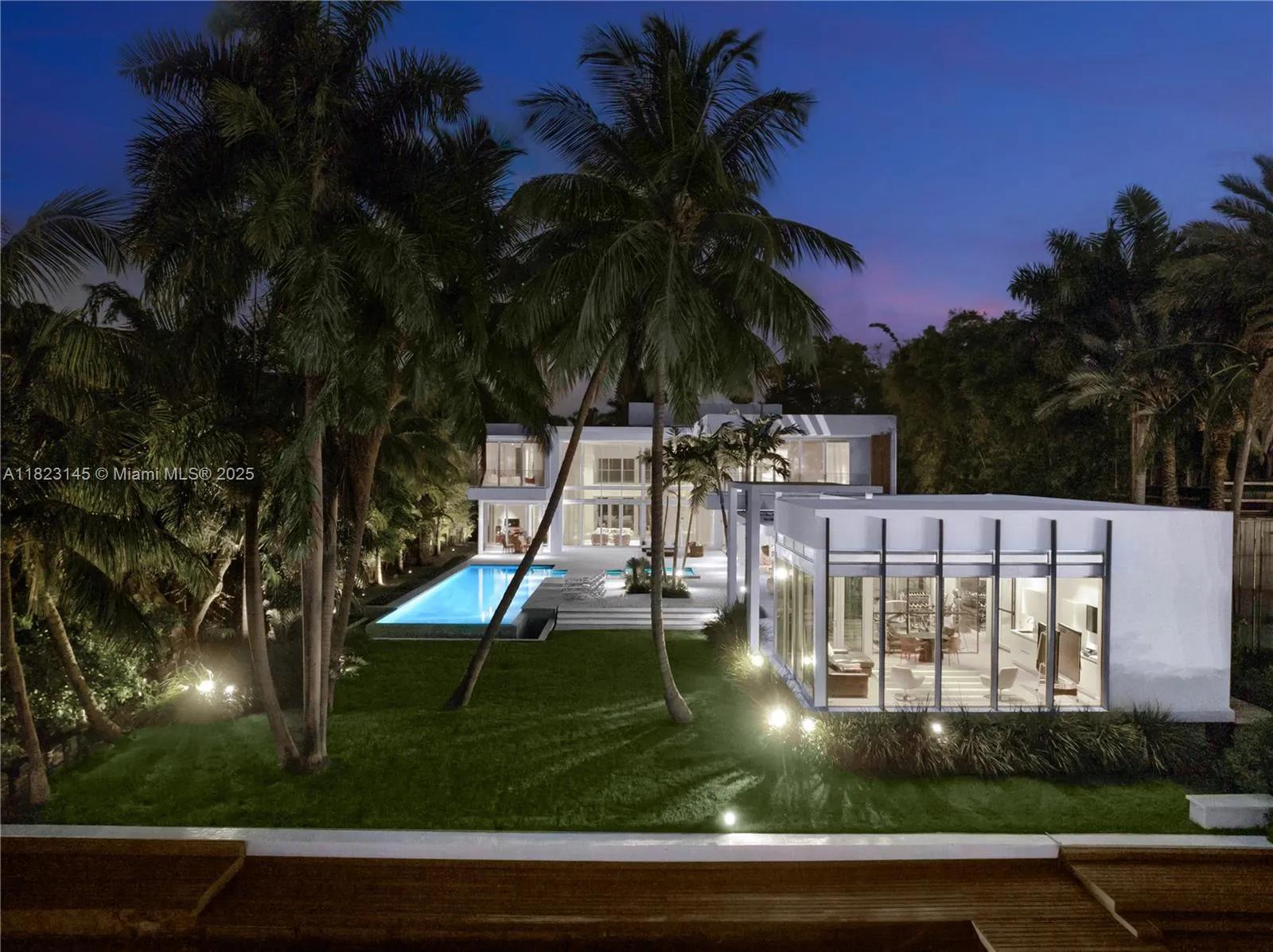 9 bedroom 8 bath for sale at 30 Palm Ave, Miami Beach FL 33139