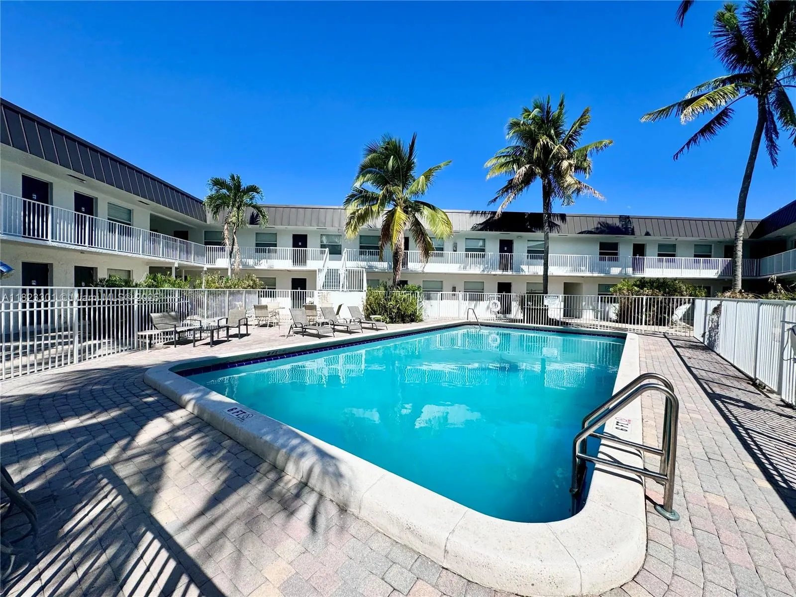 2 bedroom 1 bath for sale at 1470 N Dixie Hwy # 24, Fort Lauderdale FL 33304