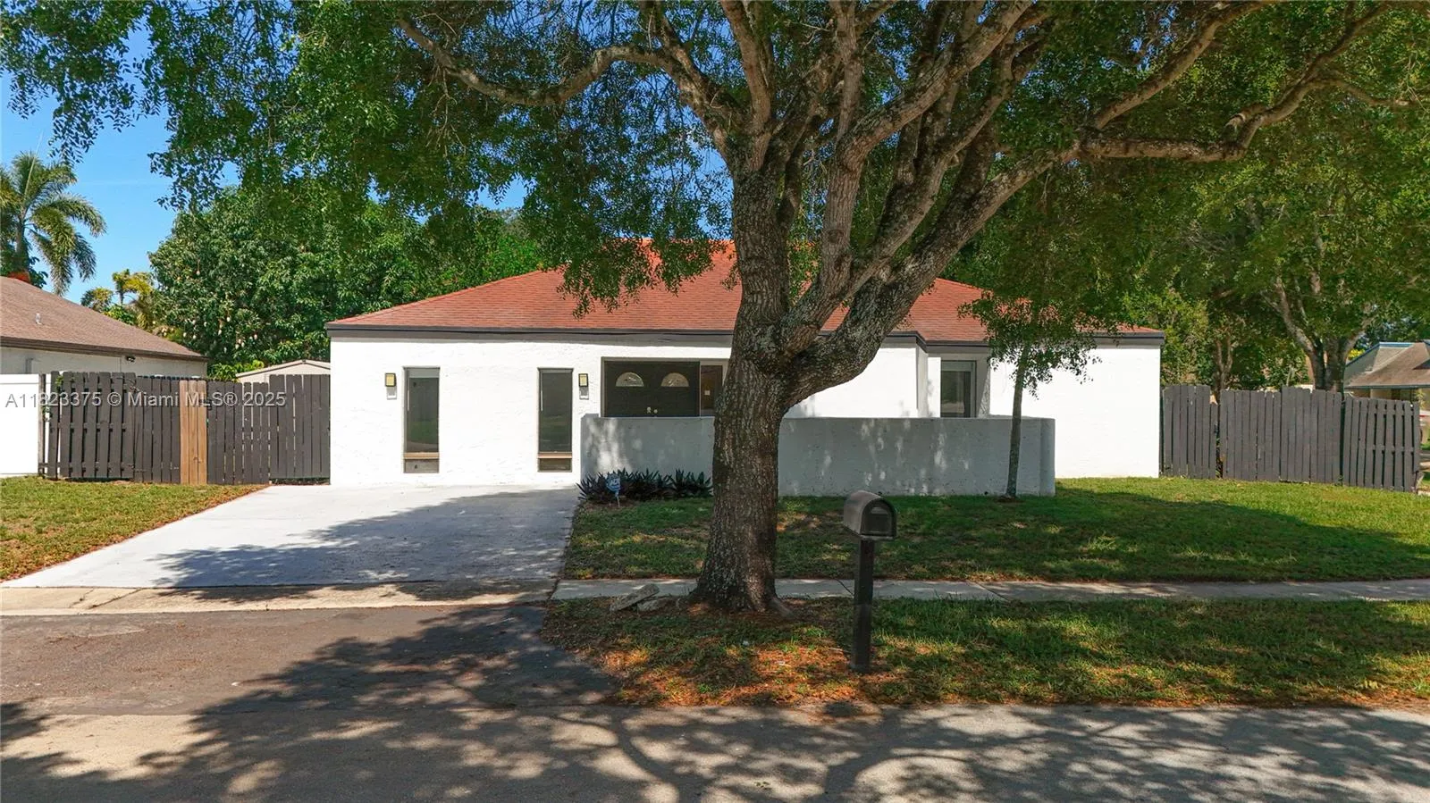 4996 SW 95th Ave, Cooper City FL 33328