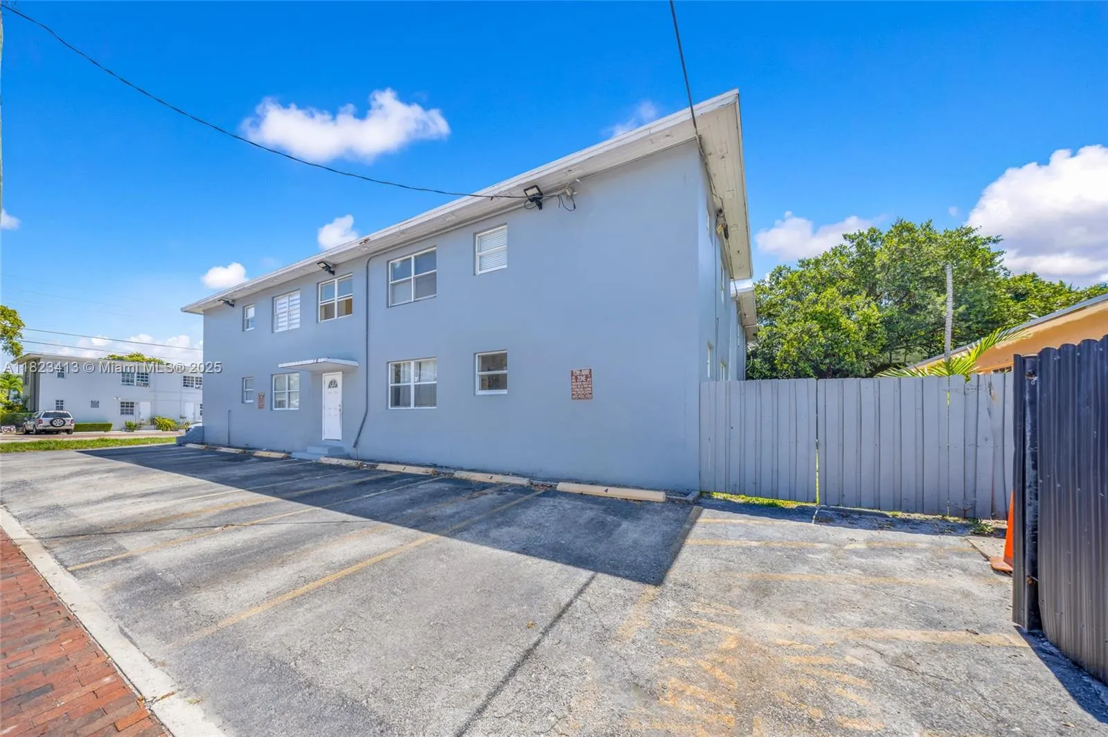 1580 SW 6th St, Miami FL 33135