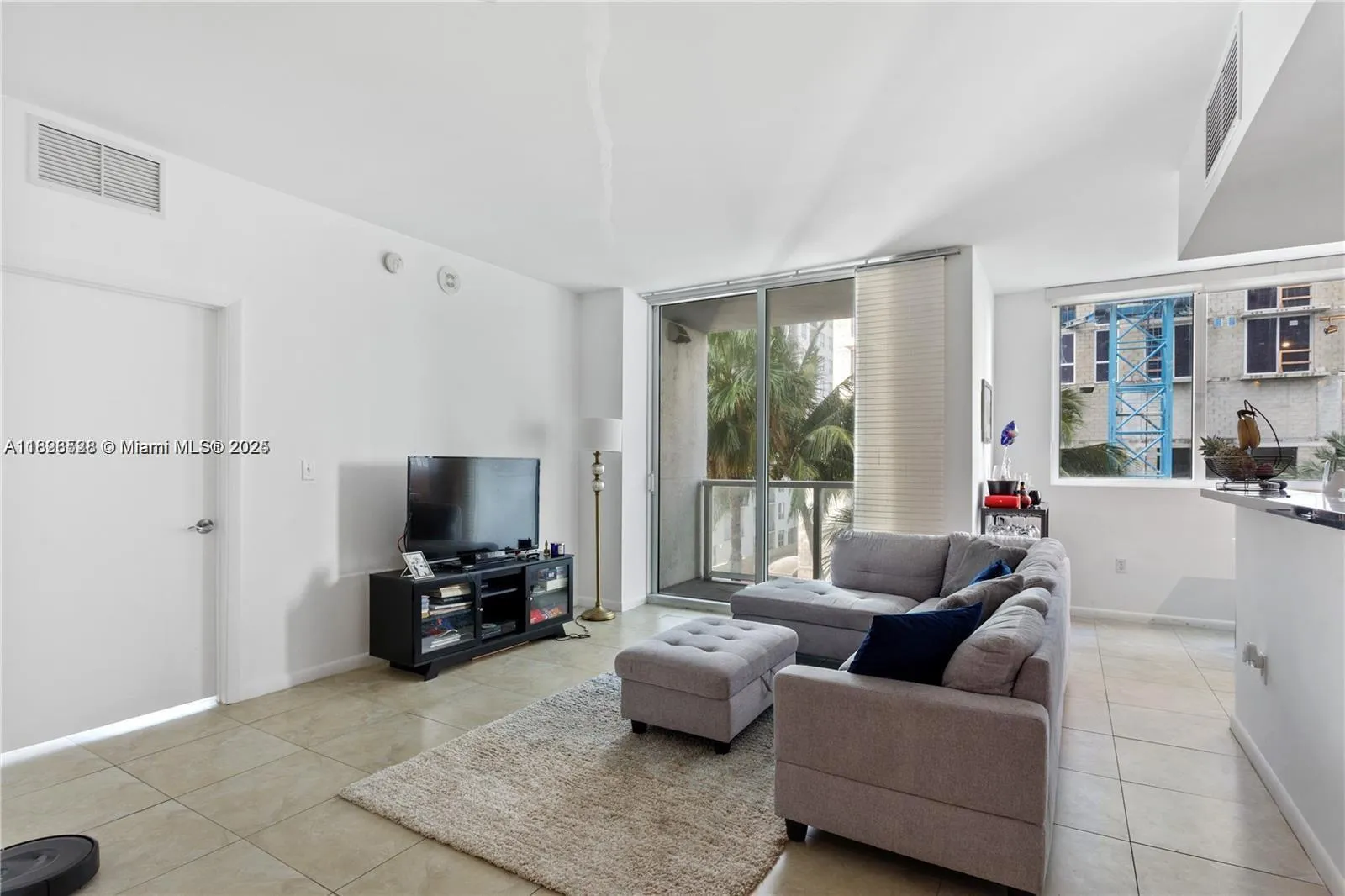253 NE 2nd St # 1108, Miami FL 33132