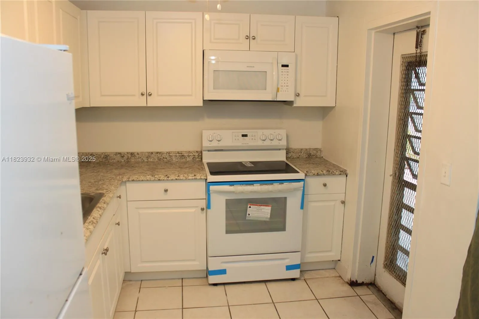 4090 NW 42nd Ave # 106, Lauderdale Lakes FL 33319