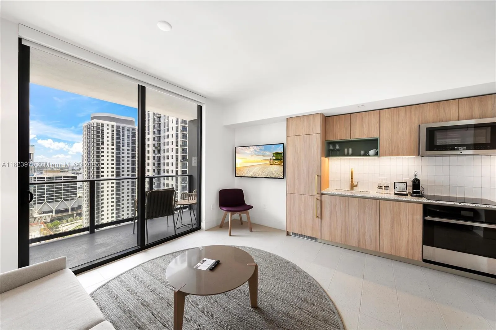 1 bedroom 1 bath for sale at 601 NE 1st Ave # 2703, Miami FL 33132