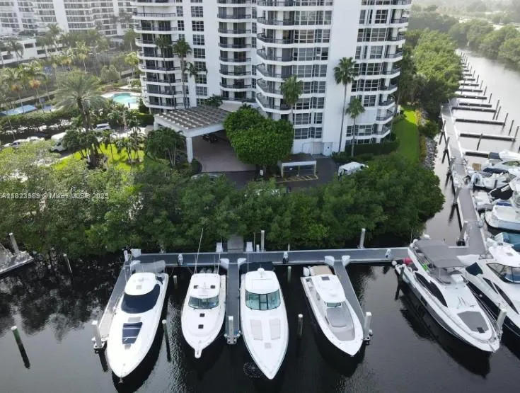 3500 Mystic Pointe Dr # 401, Aventura FL 33180