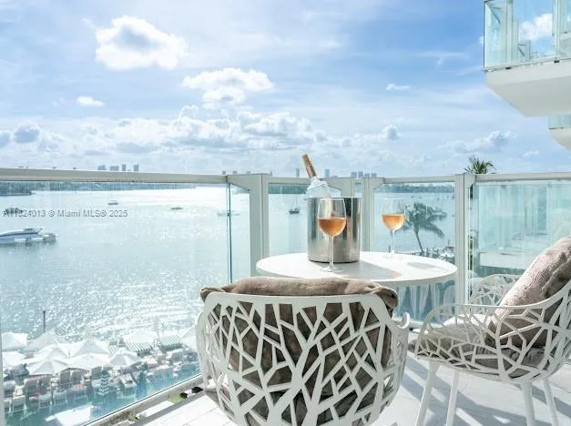 1 bedroom 1 bath for sale at 1100 West Ave # 510, Miami Beach FL 33139