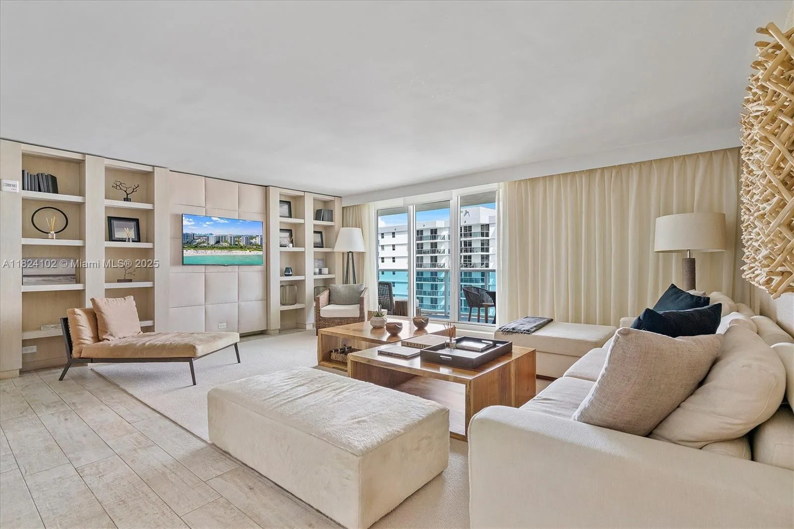 102 24th St # 1415, Miami Beach FL 33139