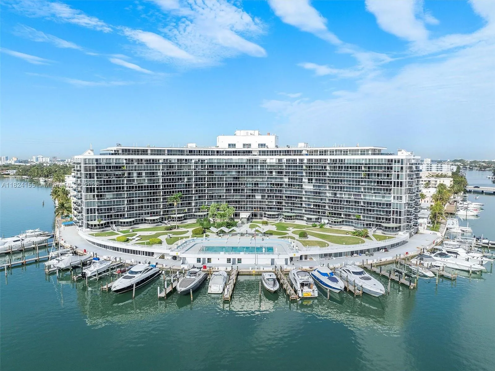 1 bedroom 2 bath for sale at 900 Bay Dr # 906, Miami Beach FL 33141
