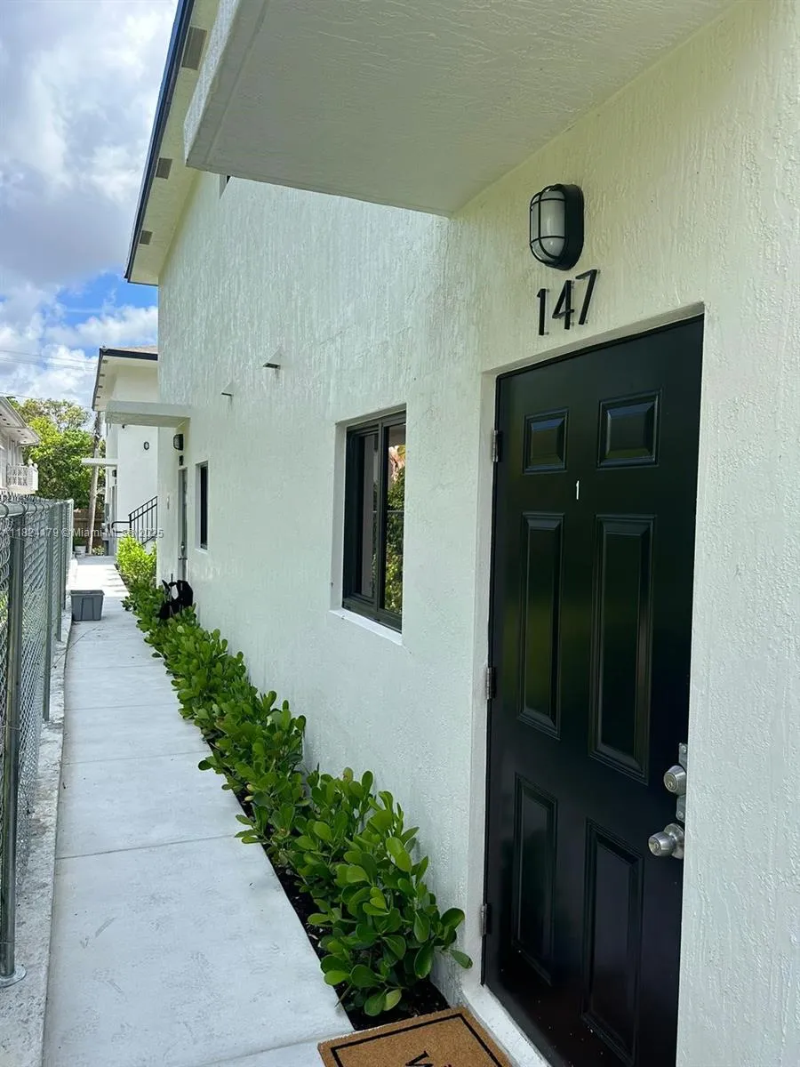 147 NW 61st St, Miami FL 33127