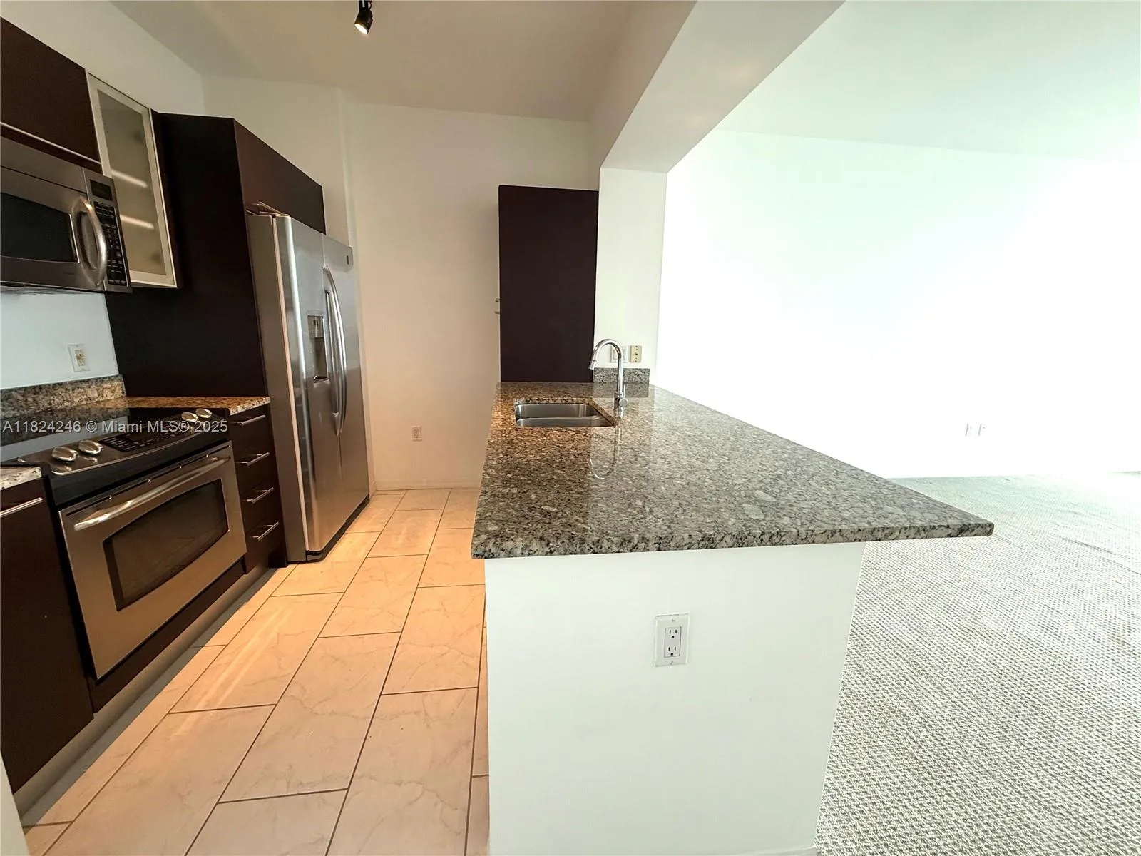 951 Brickell Ave # 3703, Miami FL 33131