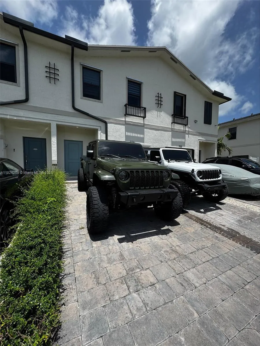 3 bedroom 2 bath for sale at 1136 SW 6th Ave, Florida City FL 33034