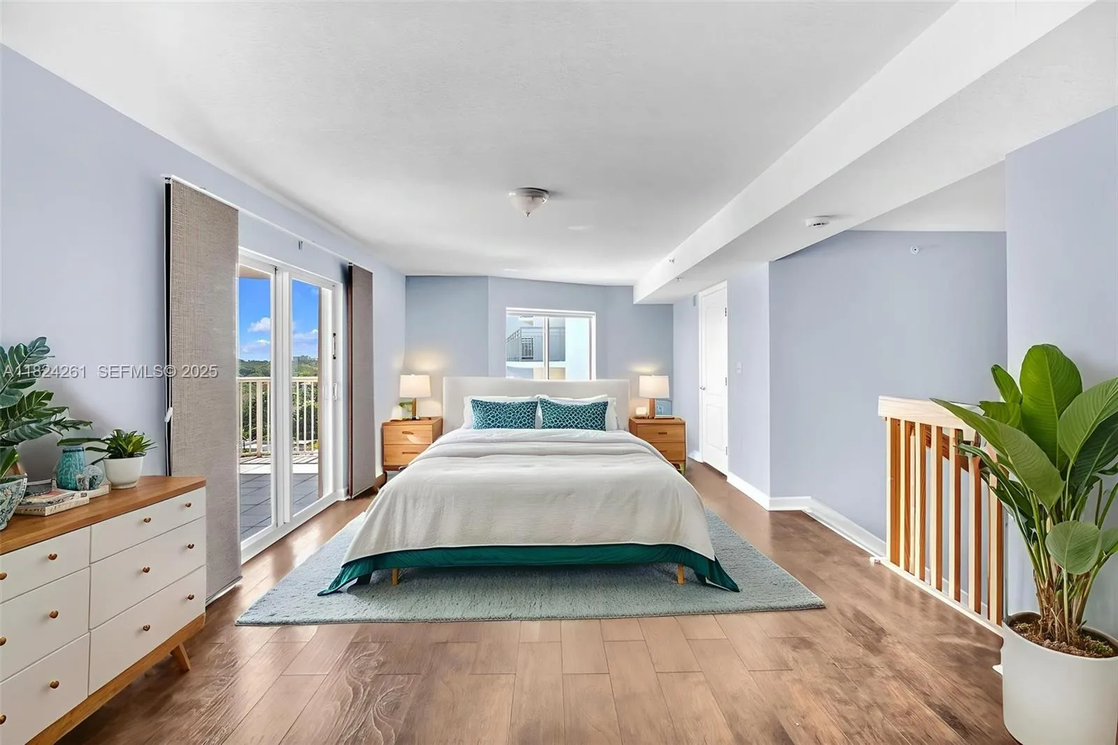 1 bedroom 1 bath for sale at 280 SW 20th Rd # 904, Miami FL 33129