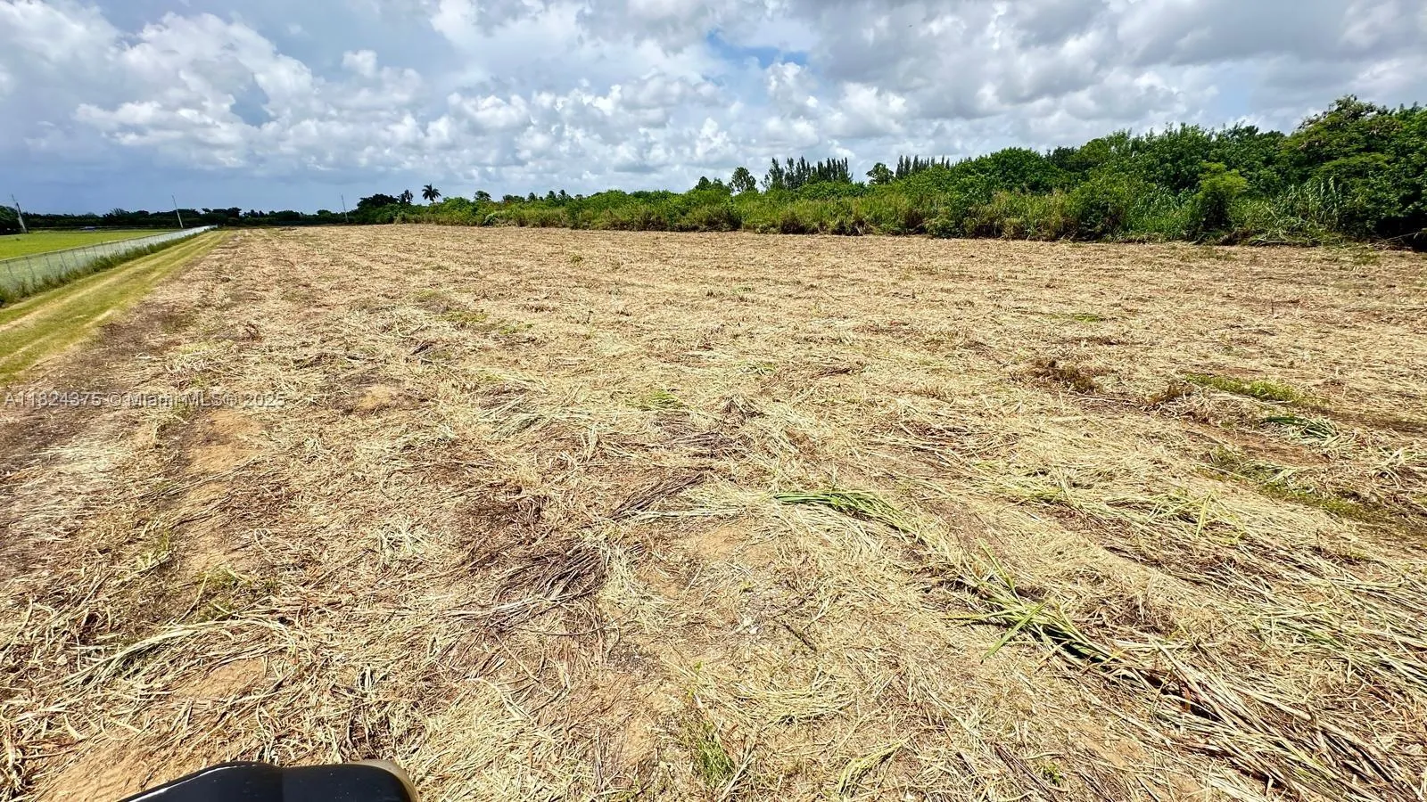 14300 SW 200, Miami FL 33177