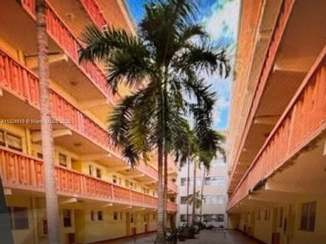 215 SE 3rd Ave # 307B, Hallandale Beach FL 33009