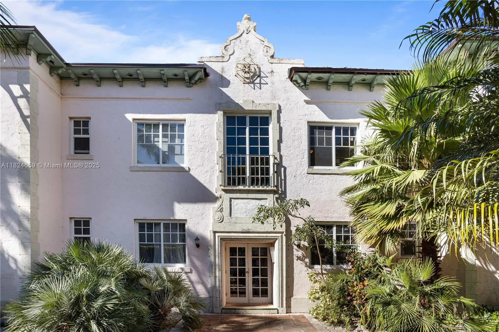 1 bedroom 1 bath for sale at 750 Pennsylvania Ave # 3, Miami Beach FL 33139