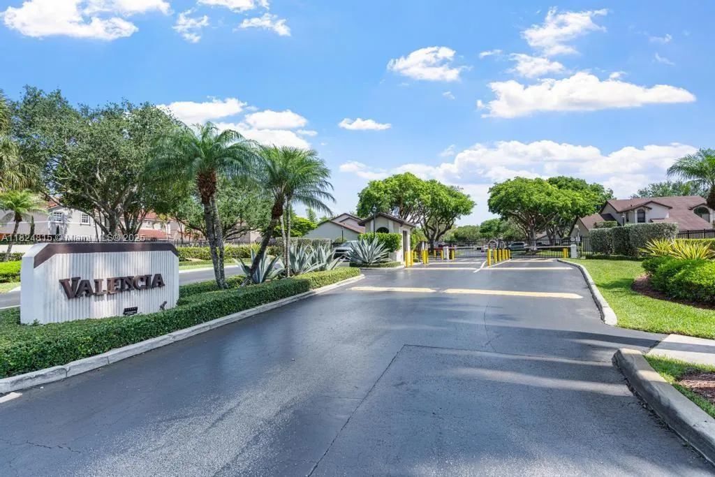 10091 SW 137th Pl, Miami FL 33186