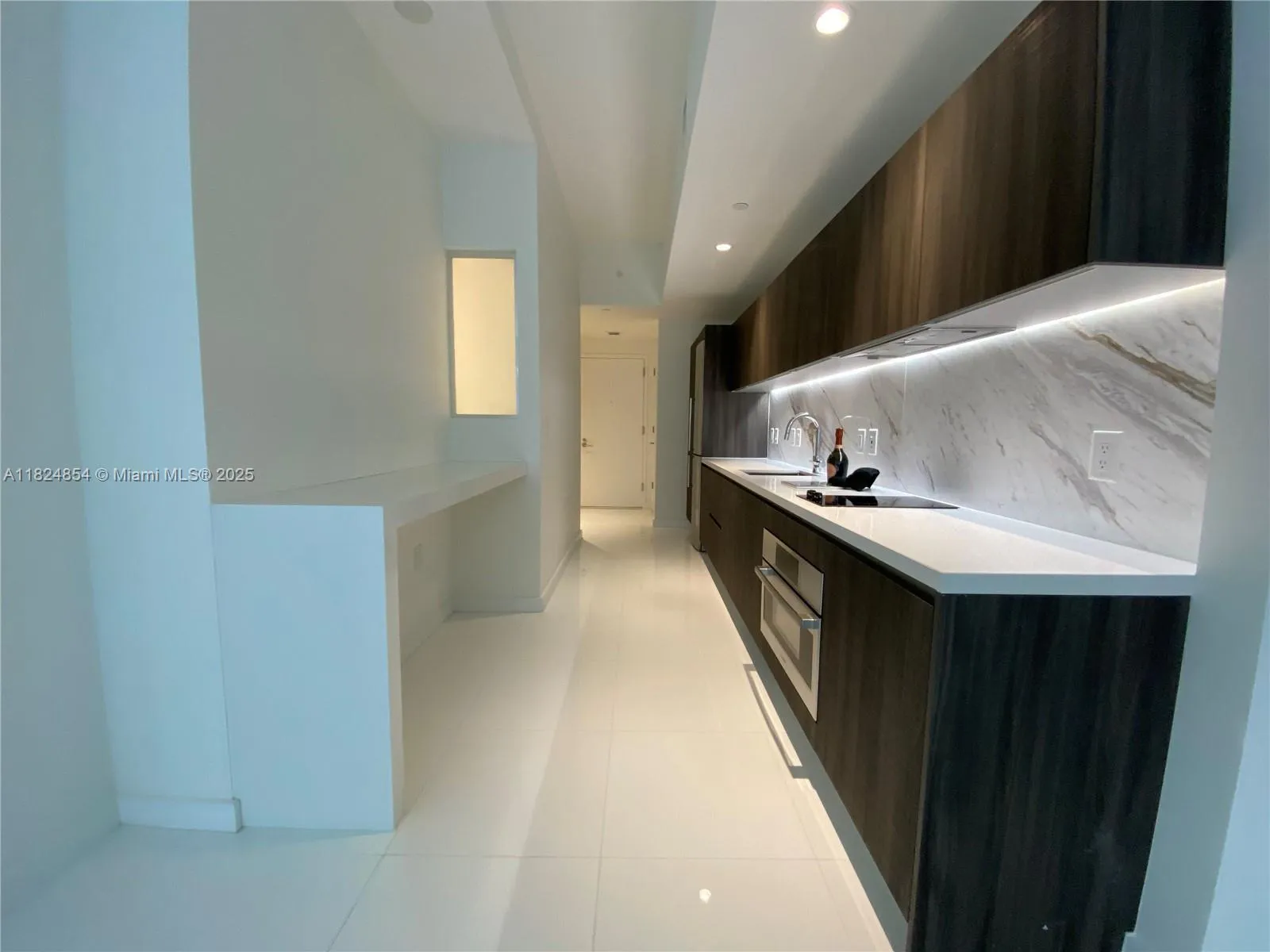 851 NE 1st Ave # 503, Miami FL 33132