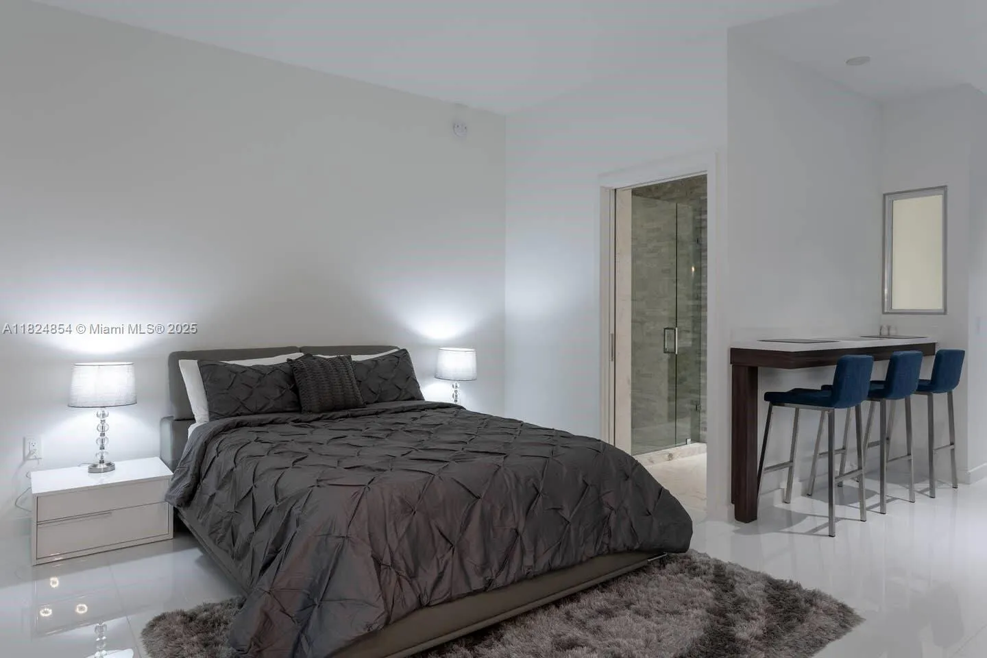 851 NE 1st Ave # 503, Miami FL 33132