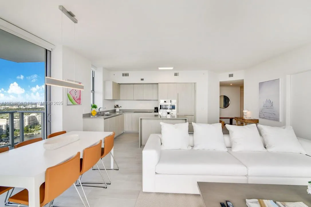 4010 S Ocean Dr # T3708, Hollywood FL 33019