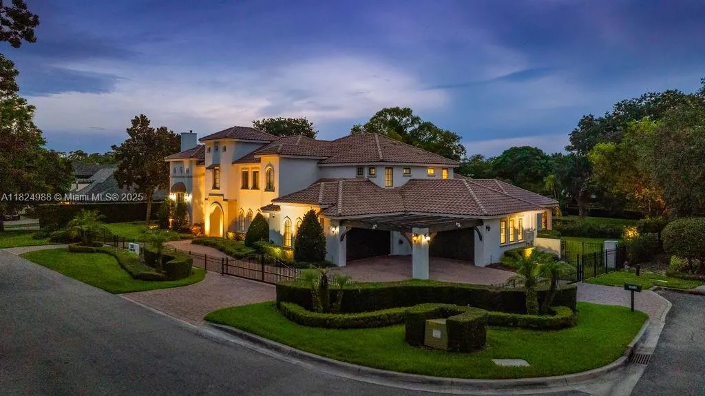 2211 Azalea Pl, Winter Park FL 32789