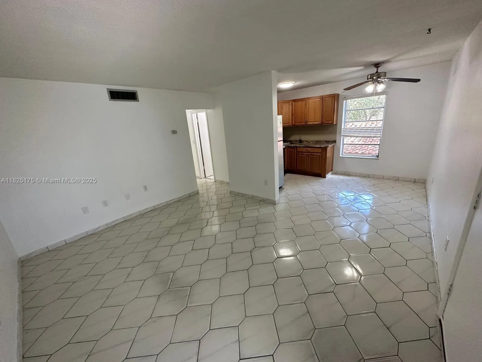 820 Salzedo St # 201, Coral Gables FL 33134