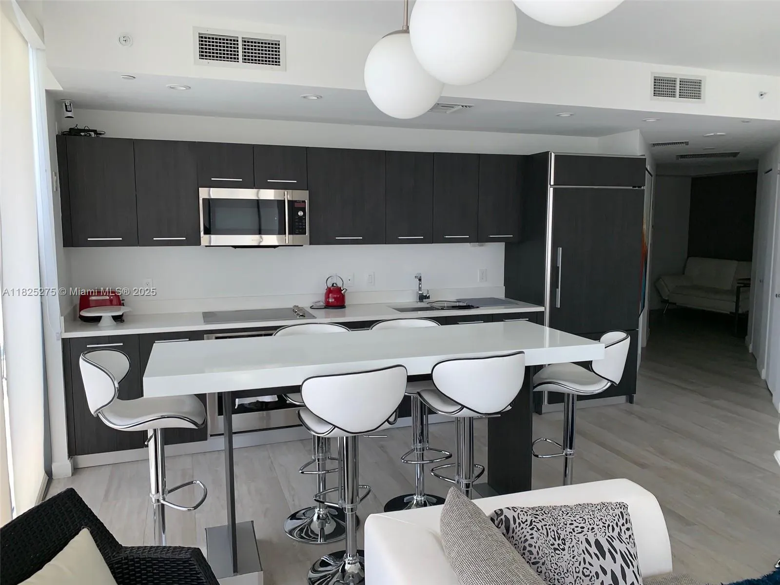 55 SW 9th St # 2706, Miami FL 33130