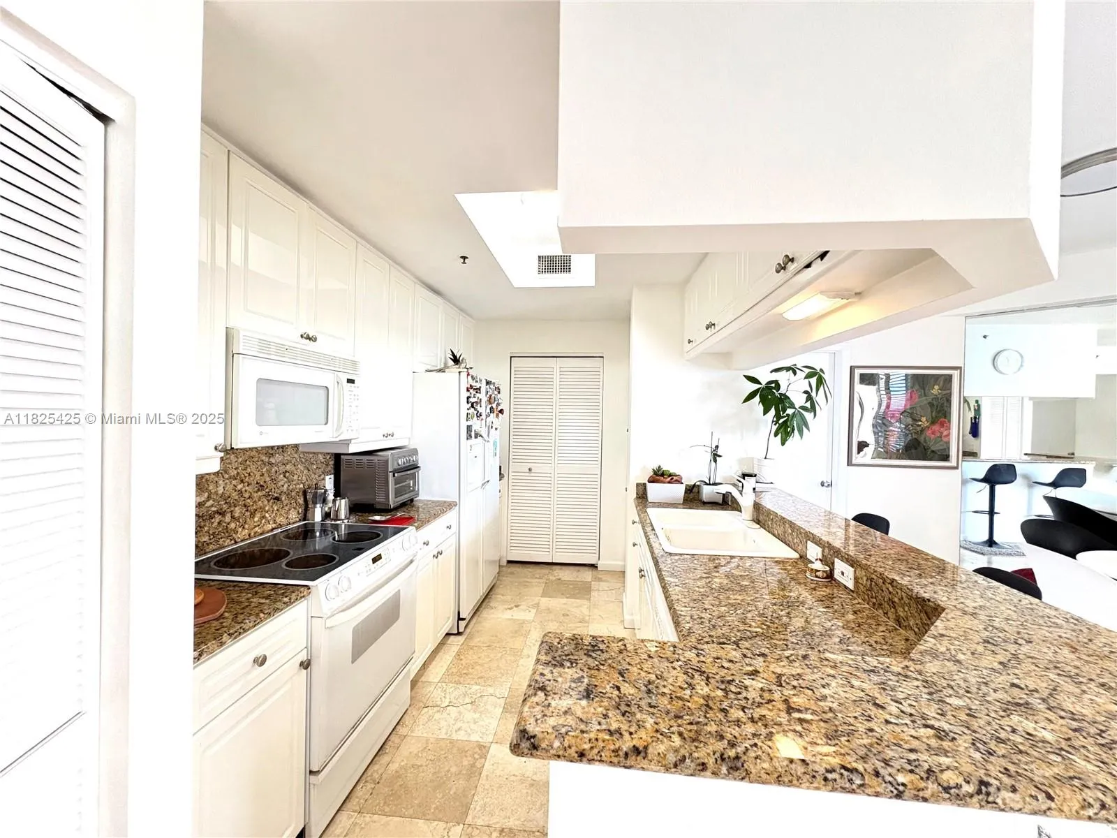 808 Brickell Key Dr # 1103, Miami FL 33131