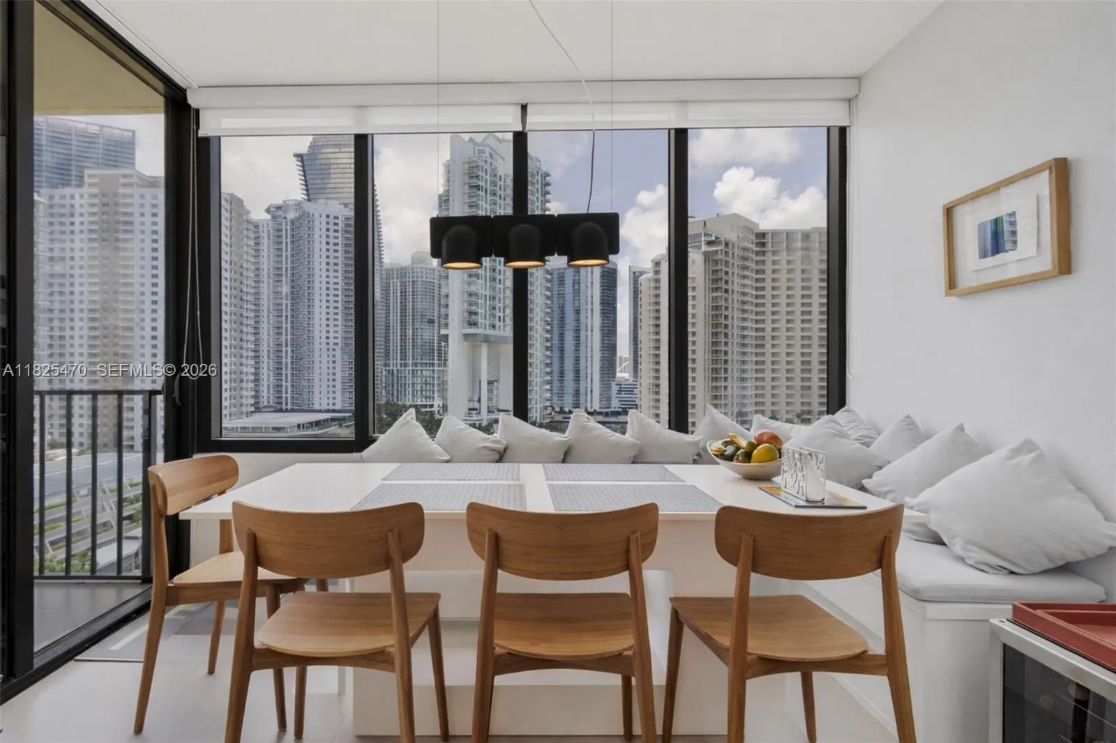 520 Brickell Key Dr # A1421, Miami FL 33131