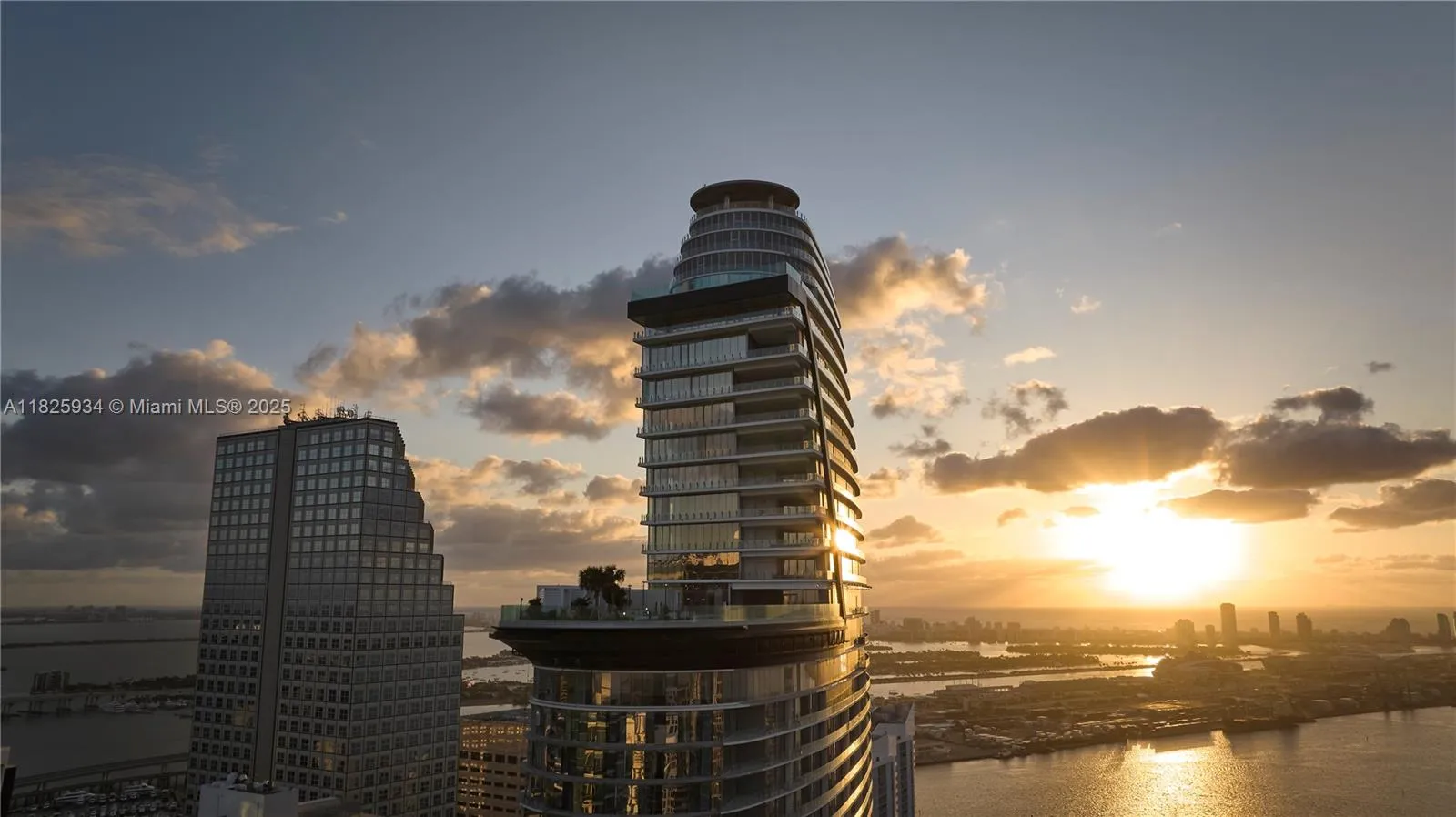 300 Biscayne Blvd Way # 2607, Miami FL 33131